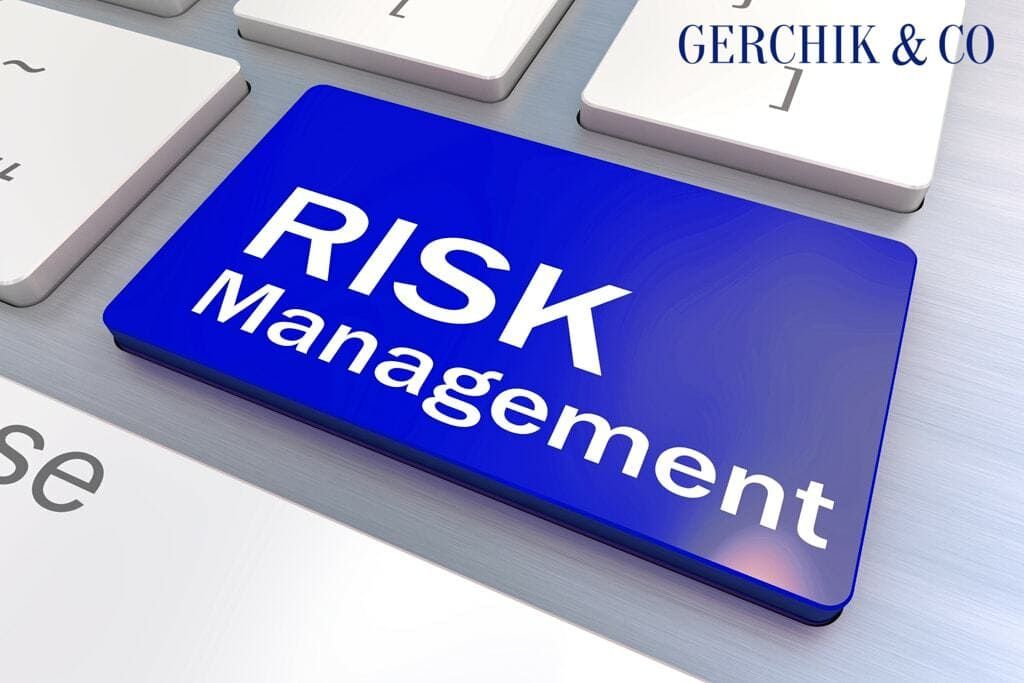 Risk Manager service: minimum risk for traders